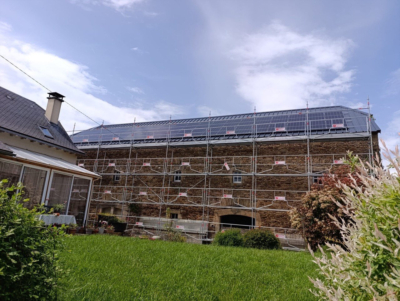 Installation de panneaux solaires photovoltaïques résidentielle
