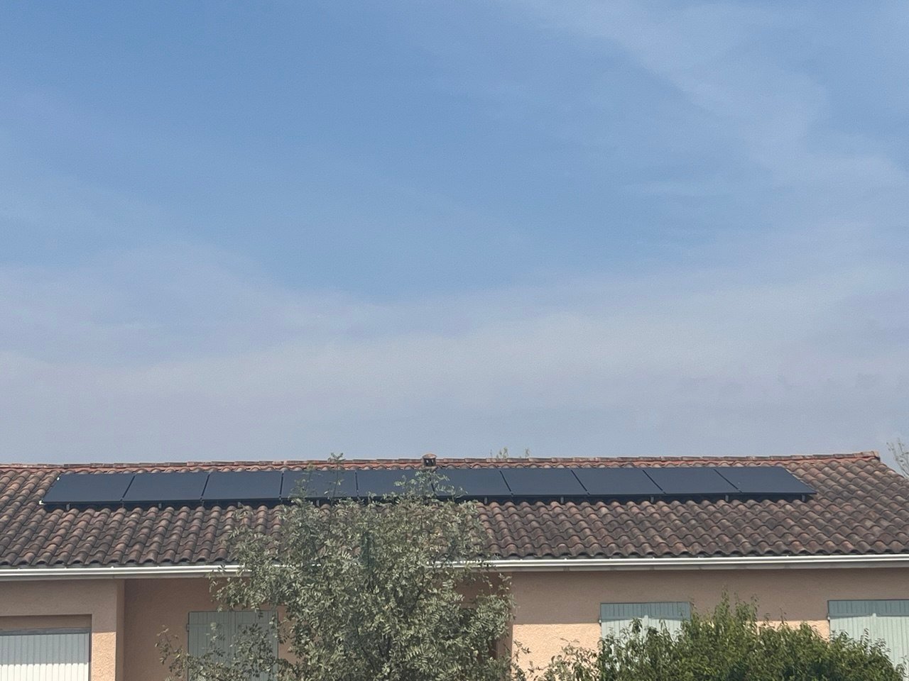 Installation de panneaux solaires photovoltaïques résidentielle