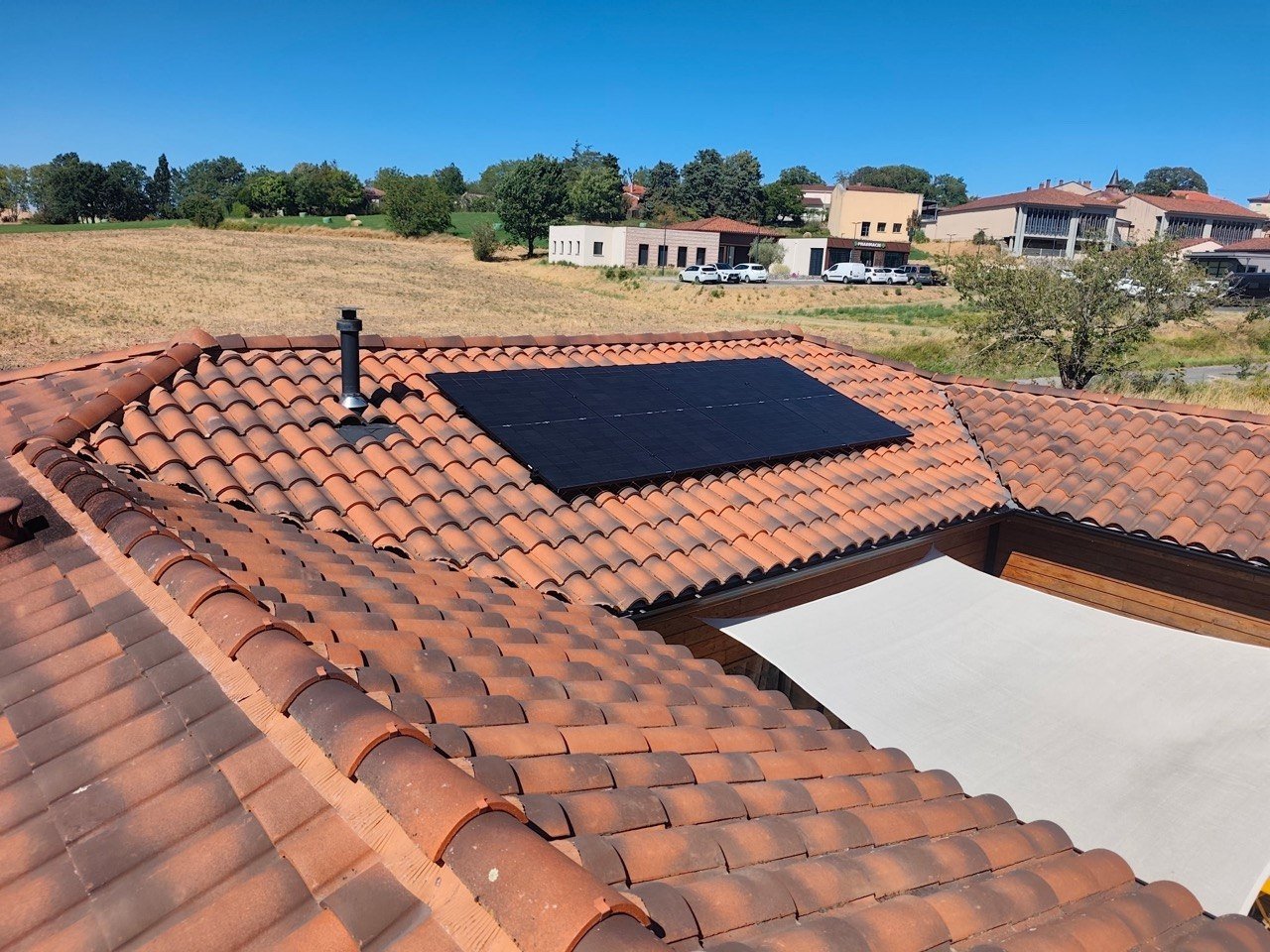 Installation de panneaux solaires photovoltaïques résidentielle