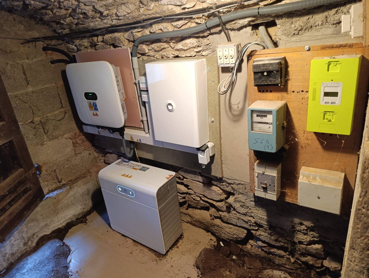 Installation de panneaux solaires photovoltaïques résidentielle