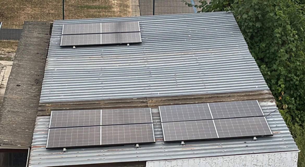 Pose de panneaux solaires à Trie-Château